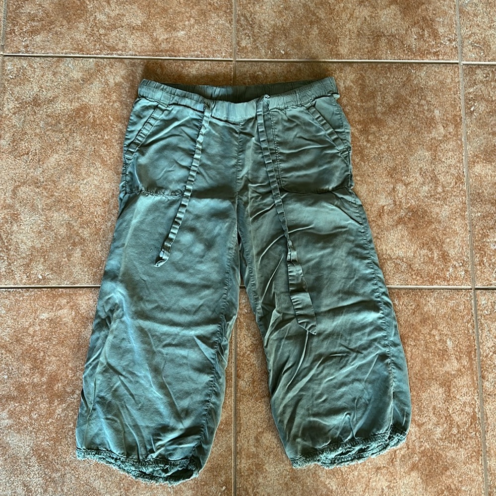 Super soft wide leg drawstring capris